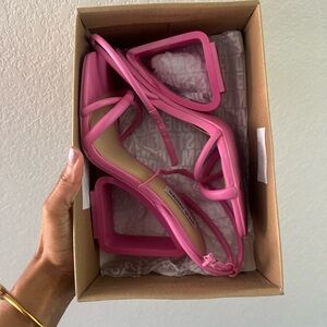 Steve Madden “Enjoying” Wedges